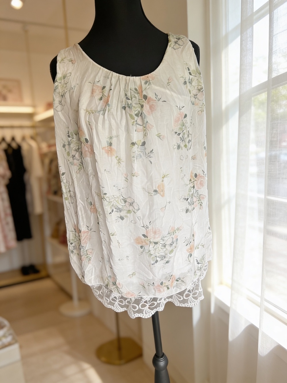 Floral Lace-Hem Sleeveless Camisole - White with Soft Pink Floral 100% SILK 🔥🔥🔥